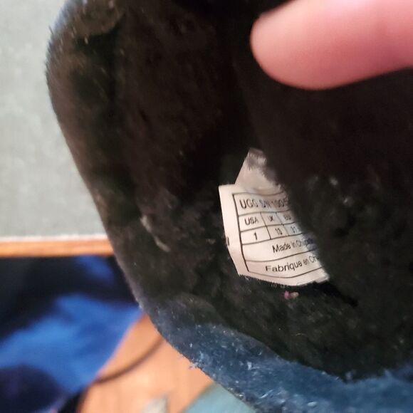 UGG Australia Black youth boots size 1 - Picture 2 of 5
